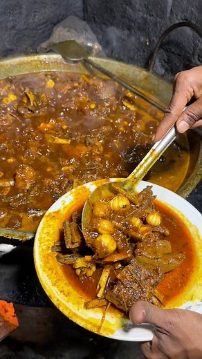 Best Chui Jhal Mutton Curry with Unbroken Garlic! 🔥🇧🇩#reels #foryou #fblifestyle | Testy Food Reels