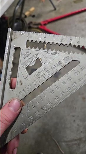 How to properly use the speed square