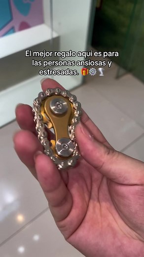 Matar el engranaje del tiempo aburrido⚙#TikTokshop #satisfying #metalspinner #fidgetspinner #fidgettoy #fidgetfun #chainspinning #fypage #tiktokshop #fypシ #fyp #foryou #tiktokshoploveatfistfind #spotlightfinds #fidgetspinner #fidgettoy #giftidea #fyppppppppppppppppppppppp #TikTokShopLoveAtFirstFind #fidget #toys #spinner #bikechain #fun #adhd #fidgettoys #stressrelief #calming #spring #springtok #feelingirlwaisttrainer