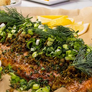 72K views · 86 reactions | Give your food a flavour explosion with these Keen’s Curry Crunchy Crumbs — featuring Keen’s Curry Powder and Gourmet Garden Lightly Dried Herbs. | Tasty | Facebook