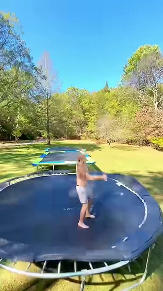 Do trampolines get bouncier the bigger they get 🤔