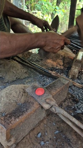 🔥 From Burning Steel to Masterpiece — Real Blacksmithing