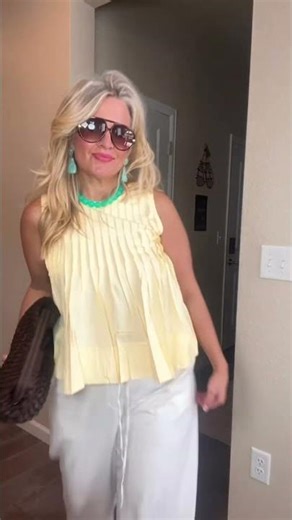 Over 40 Anti-Pooch Outfits That Hide Your Belly WITHOUT Looking Frumpy