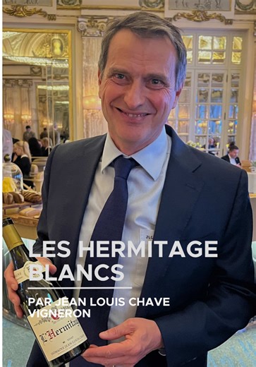 Quel vigneron mythique rêves-tu de rencontrer ? On a eu la chance de rencontrer Jean-Louis Chave, lors d’un dîner Nectars et naturalité au Louis XV Monaco. Il est à la tête du domaine éponyme, transmis de père en fils depuis 1481 ! Il y cultive 26 hectares en hermitage et saint Joseph, et nous parle aujourd’hui des hermitages blanc. C’est un joyau d’assemblage de cépages (Marsanne roussanne) mais surtout de parcelles et lieux dit, qui vont chacune apporter une typicité au vin. Un entretien passi