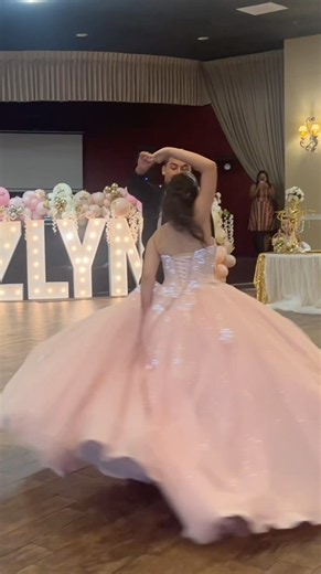 A Whole New World ✨👑 | Beautiful Quinceañera Waltz | Austin, Texas