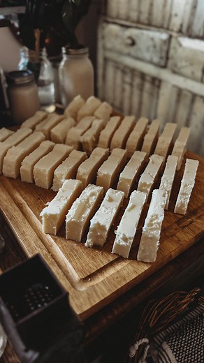 Why use lard in soap? Lard has been used in soap making for ages. It is a great hardening fat for soap making and ensures your soap doesn’t just turn into a pile of goop once it hits the shower. It is also a waste product of the meat industry, so why not find an amazing use for it?! Not only that but it is high in oleic fatty content, making it extremely moisturizing for your skin while providing gentle conditioning. So let’s get to it. Always run your numbers through a lye calculator before mak