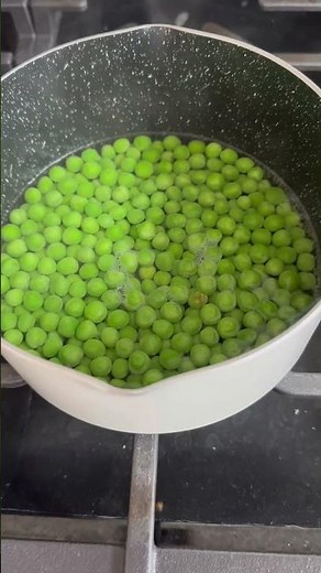 Green peas puree for baby!