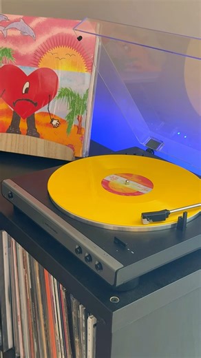 ‪@BadBunnyPR‬ - Un Verano Sin Ti #vinyloftoday