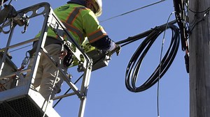 AT&T promises fiber-to-the-home expansion in 90 metro areas this year