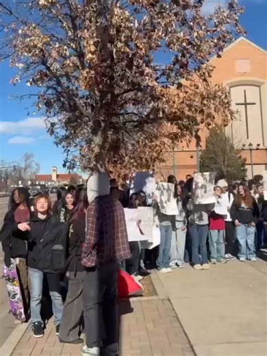 Over 100 students walked out at Palmer High School Thursday afternoon to protest the second fatal shooting by federal officers this month. Students gathered at the downtown high school and marched to Colorado Springs City Hall, showing support for Alex Pretti, who was shot and killed in Minneapolis by federal immigration enforcement officers on Jan. 24. Video by Grace Brajkovich #coloradosprings #studentprotest #iceprotest #highschool
