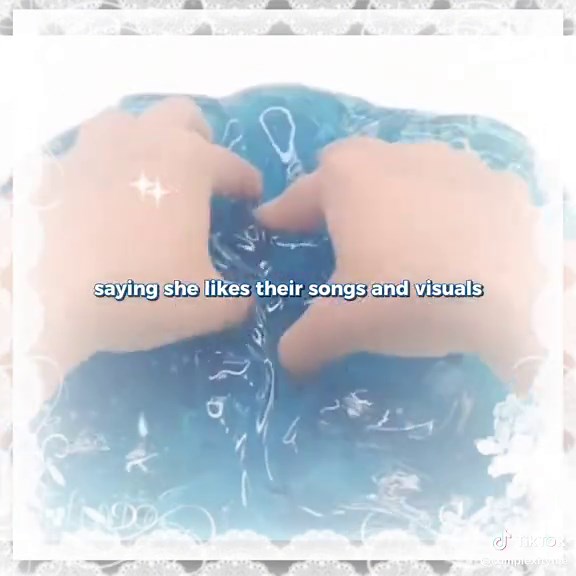 Understanding the Poser Phenomenon in Social Media