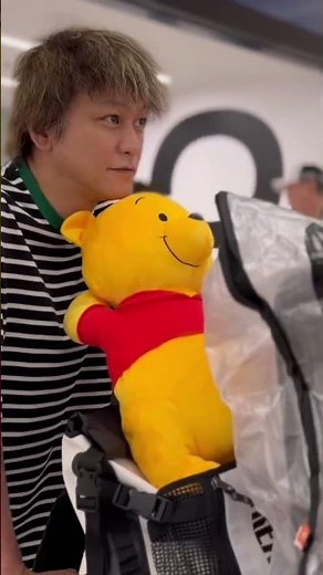 3 Adults went to a Hokkaido arcade and this is what happened when we won a Winnie the Pooh...
