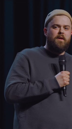 “Må man overhovedet sige noget længere?!” Ja, Birger, og til efteråret kommer jeg rundt og siger alt muligt i mit show “SKÆGT”. Tourplan og billetter på martinnoergaard.dk #danskstandup #danmark🇩🇰 #komiker #cancelled | Martin Nørgaard