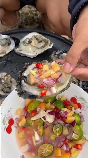 Fresh Boiled Sea Clams + Veggie Salad with Smoky Sauce | Easy Catch & Cook Seafood Recipe 🍼🥗