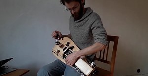 Hurdy Gurdy MIDI System – A Futuristic Take On An Ancient Instrument