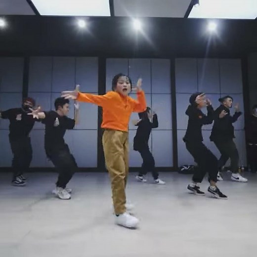 Whoopty - choreography mirrored (Kinjaz/Sinostage dance studio)