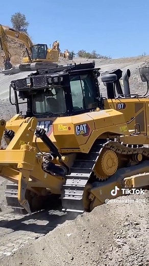 😈😈CAT D7 dozer 💞 #cat #cadozer #d7 #dozeroperator dozeroperator #dozer #fypシ゚ #foryou