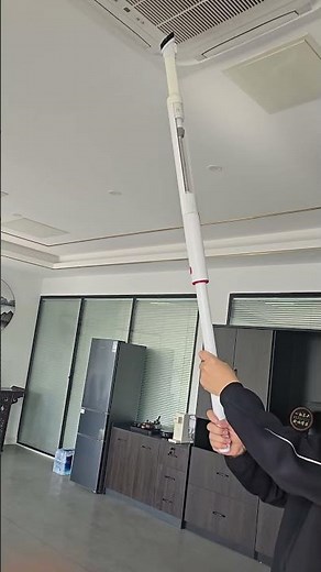 How to turn the vacuum cleaner into a ceiling cleaning?