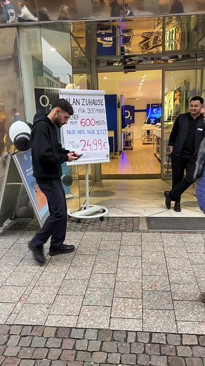 Jetzt bei uns erhältlich das IPhone 17 Pro mit Unlimited Internet für nur 59,99€ und nur solange der Vorrat reicht *mehr Infos im Shop #o2 #fyp #o2foryou #münster #iphone