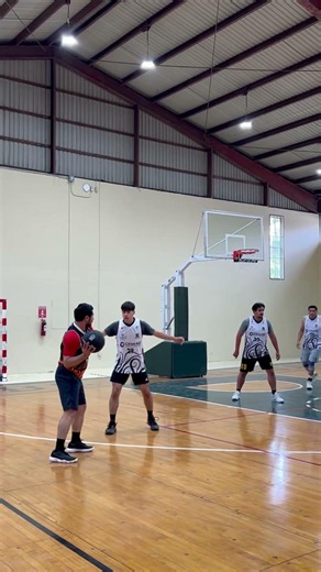 #shorts #highlights #baskball #baloncesto #ballislife #youtubeshorts #basketball