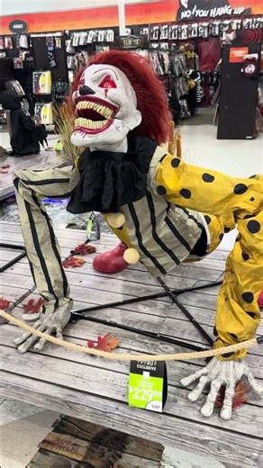 2026 Spirit Halloween CARNIVAL CREEPER Animatronic Demo!