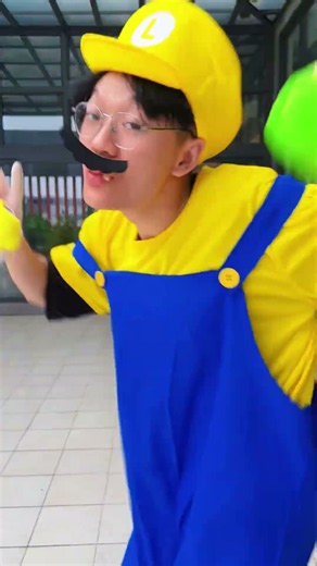 Please keep quiet.#mario #luigi #peach #nosound #revenge #poop #funny #mosquito #capture