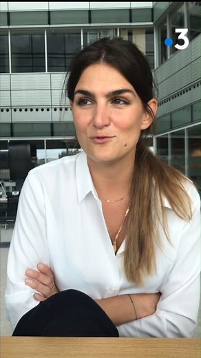📢❗Le but de ce film n’est pas de revenir sur l’affaire Clearstream mais de comprendre que derrière toute affaire, toute personne qu’on cherche à démolir, des vies trinquent dans l’ombre. Dans ce documentaire intime et sensible, Nina Robert revient sur ces dix années de combat contre la banque des banques. Pour elle, Clearstream n’a jamais été une banque, mais une espèce de personnage maléfique sans visage... Entretien "Clearstream et moi" un doc de la collection "Les désobéissants" dans La Fran