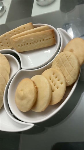 3-Ingredient Melt-in-Your-Mouth Shortbread 🍪 #shorts #shortbread #cookies