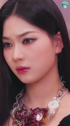 ISA 👑 STAYC ‘Cheeky Icy Thang’ MV Focus ✨ Isa’s Ice‑Glow Visuals #stayc #isa #kpop