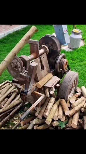 2-function machine cutting and splitting wood #cuttingwood #splittingwood #woodsplittingmachine #ingenious_tv #cuttingmachine #homemade #DIY #2function | Tractor