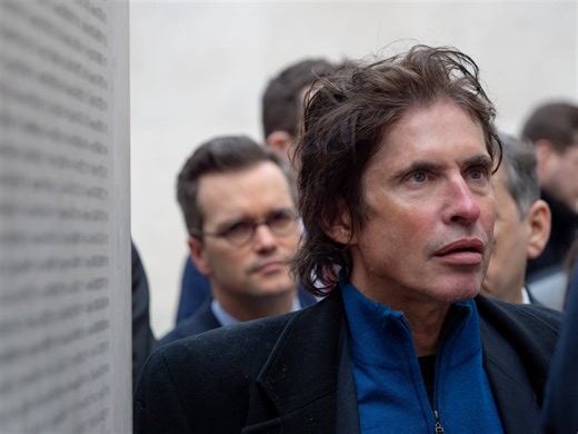 « Organiser des rafles » : la justice saisie après des propos polémiques d’Arno Klarsfeld