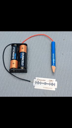 228K views · 1.9K reactions | How to make a simple Welding Machine with Pencil and Razor Blade #reels | MNda TV | Facebook