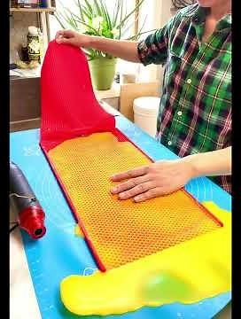 How to make your own honeycomb beeswax sheets