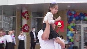 Most Russian students are back in classrooms for the first time since they were shut down due to COVID-19. Schools there are reopening despite the country having surpassed one million cases. | CBC News