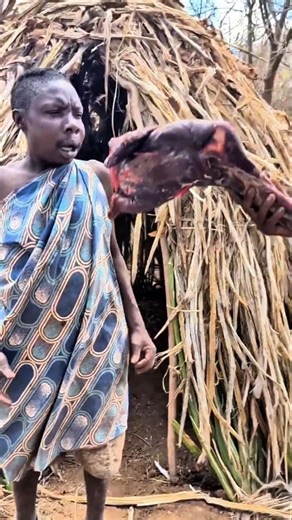 Hadza Chabba received a special gift from her brother today#hadzatribe #comedy #funny #africa #usa