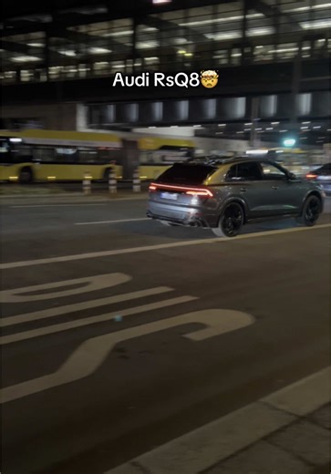 Explore the Audi RS Q8 Performance and Features