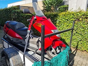 Honda Pantheon 150 2-stroke walkaround and driving