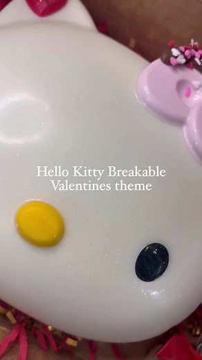 Valentines theme hello kitty breakable #hellokitty | Dino Treats