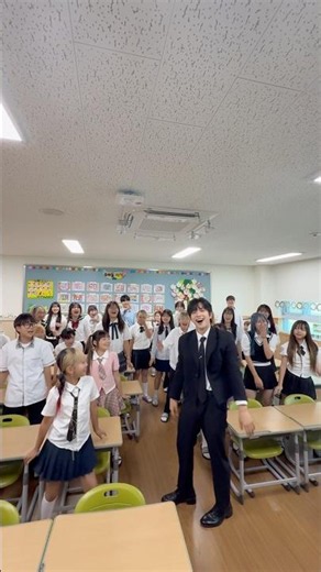 선생님 몰래카메라 놀랐죠?ㅋ#춤추는곰돌 #춤추는곰돌의랜덤댄스 #dance #kpop #music #댄스 #afstarz #fyp #redred #cortis #학교 #코르티스