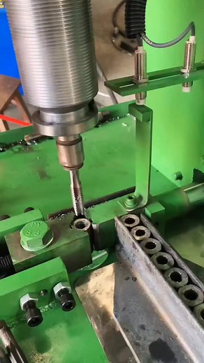 High Quality HSS thread taps, drills and automatic tapping machines with factory price welcome to consult WhatsApp 86 166 2513 3085 #sluggertaps #threadtaps #cnc #cncmachining #cncmilling #tiktok #tiktokers #svarvning #fräsning #milling #millingmachine #cncmachine #hurco #hurcocnc #design #machineshop #cncporn #cncmachinist #instamachinist #manufacturing #machining #machinist #cuttingmetal #automatic #millingtools #metalcuttingtechnology #threadmilling #machineshoplife #machinetools | Slugger Th