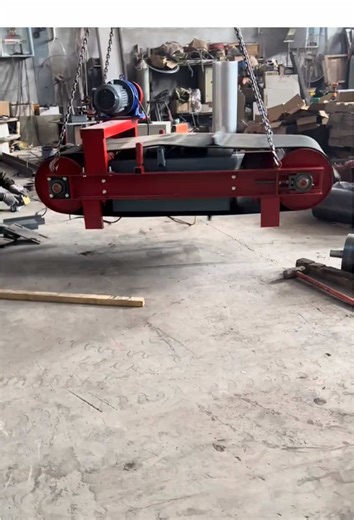 🔧Optional magnetic separator is the preferred choice! Customized sorting solutions on demand, stable operation with low failure rate, worry-free and efficient industrial material sorting🌟 #OptionalMagneticSeparator #MagneticSeparatorManufacturer #IndustrialSorting #MaterialProcessingEquipment #MiningMachineryEquipment