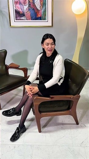 Let’s talk about these Adrian Pearsall Model 2291-C wingback chairs ✨