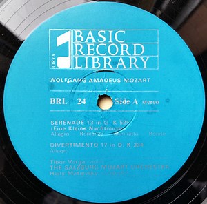 Wolfgang Amadeus Mozart - Serenade 13 / Divertimento 17