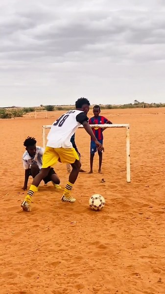 Amazing Goals #football #soccer#footballskillschallenge #shortvideo