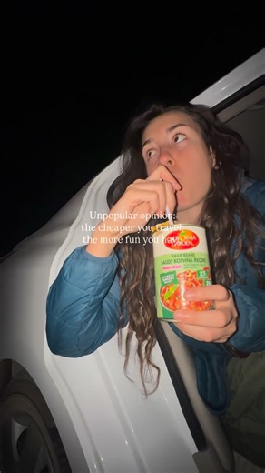 ❀ Marisa Vogiatzi ❀ on Instagram: "Budget travel tips ⬇️🎒 📌 SAVE this for later Travelling on a budget has let me travel longer, slower, and see far more than I could otherwise. It gives me more opportunities to connect with locals and learn so much more. Everyone’s idea of “budget” looks different, but these are some of the ways I’ve kept costs low over the past few years: 🛌 Accommodation – Hostels: affordable, safe, and an easy way to meet people – @couchsurfing : free and one of the best w