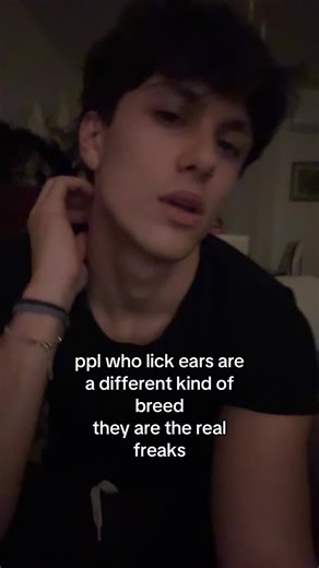 Video di ser🕷️ (@seraahr) su freaky