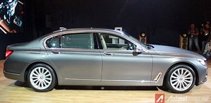 First Impression Review BMW 7 Series, Sedan Premium Tercanggih Saat Ini!
