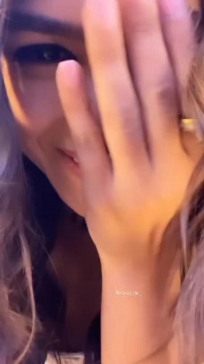 damn mrunal | Actress Aura