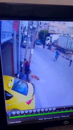 Palestine Pixel on Instagram‎: "🇵🇸 Qalqilya- WestBank | The occupation army injured a young man with a rubber-coated metal bullet in the head while he was with his daughter in front of his shop in the town of Habla, south of Qalqilya. جيش الاحتلال أصاب شاباً برصاصة معدنية مغلفة بالمطاط في رأسه بينما كان مع طفلته أمام محله التجاري في بلدة حبلة جنوب قلقيلية."‎