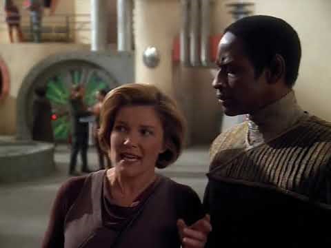 Captain Janeway and Lt. Commander Tuvok Meets Leonardo da Vinci Hologram on the Planet Surface